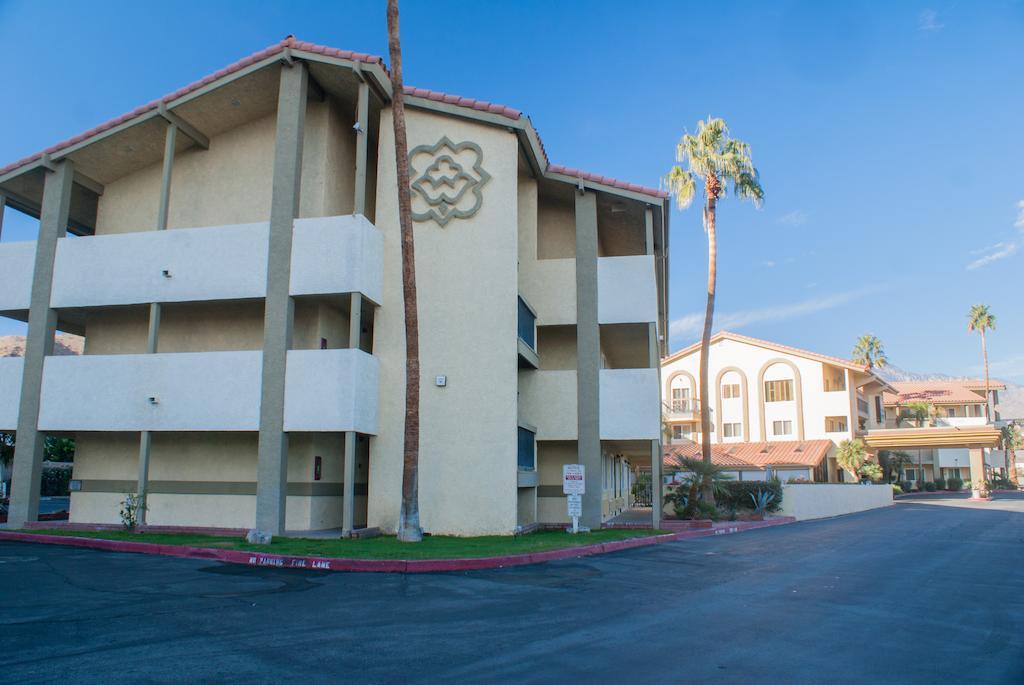 Red Lion Inn & Suites Cathedral City Palm Springs Exterior foto